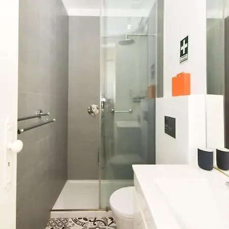 Unique And Lovely Apartment